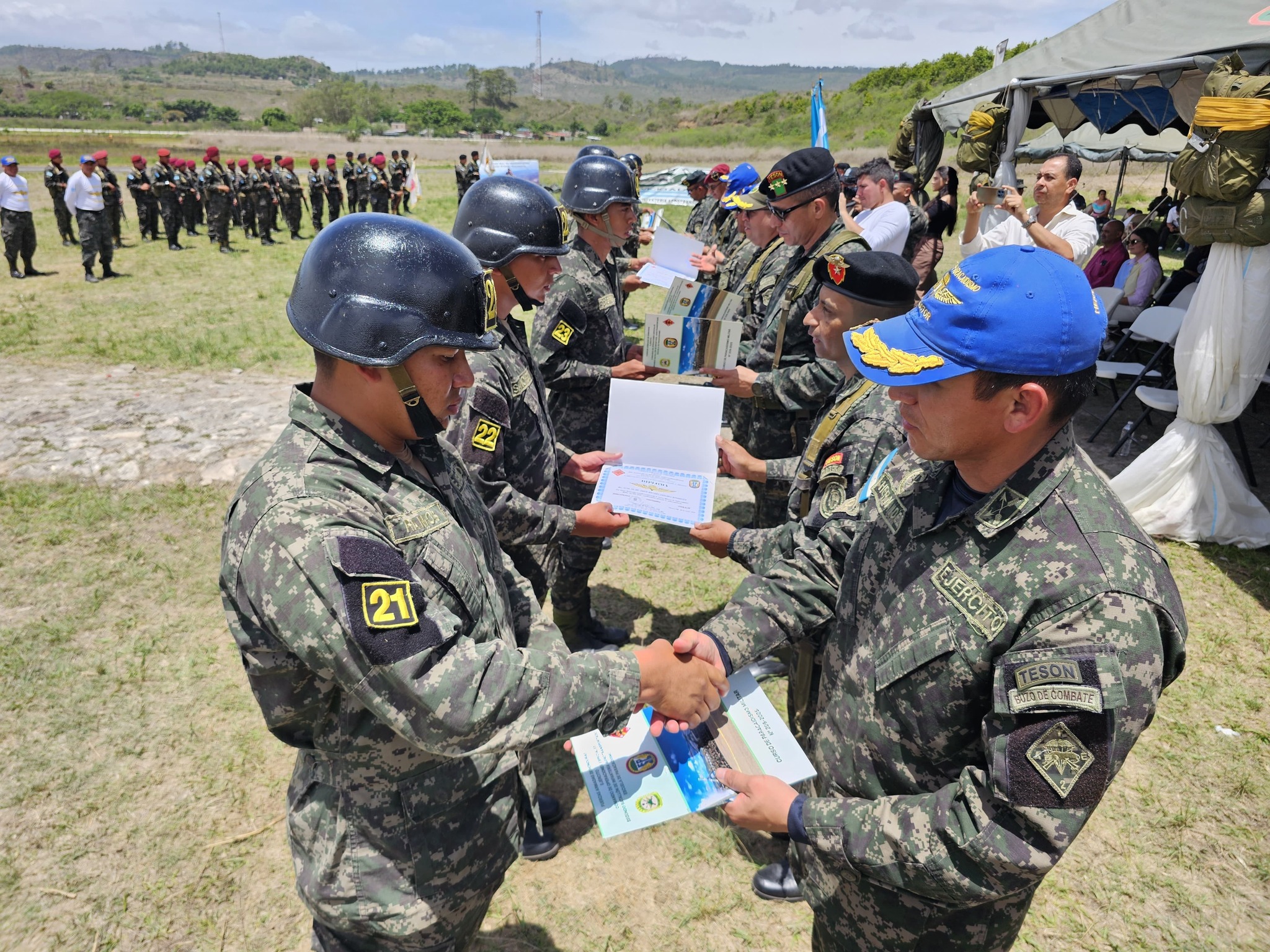 Rising Salaries for Honduran Military Leaders Spark Debate