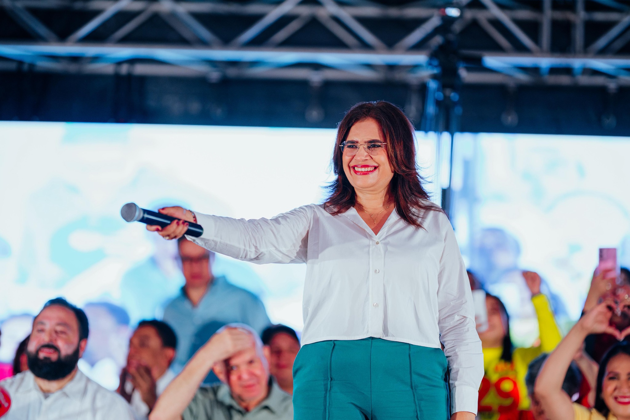 Hijacking of democracy in Honduras: LIBRE’s maneuvers in the face of electoral rejection